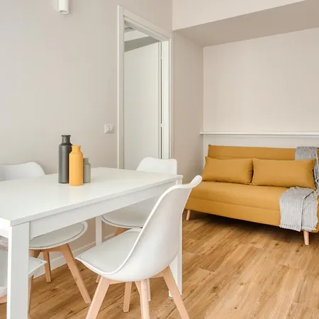 Apartamento Hostmate - - Imperia's Serenity - Romolo Milán