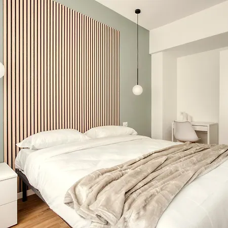 Hostmate - - Imperia's Serenity - Romolo アパート *